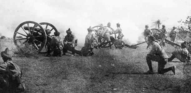 istock People and landmarks of India in 1895: Battle artillery 1960479137