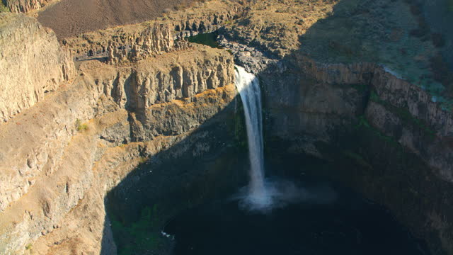 AERIAL Palouse Falls, Washington, USA