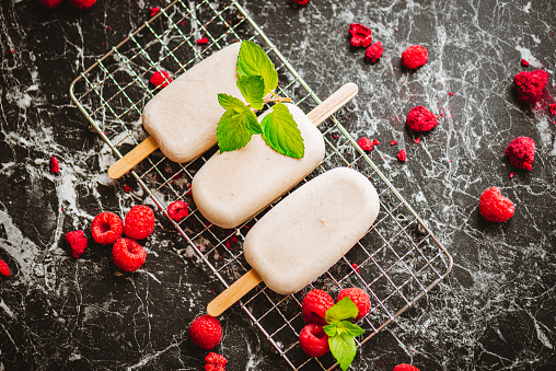 Vegan Vanilla Popsicles with Dried and Fresh Raspberries