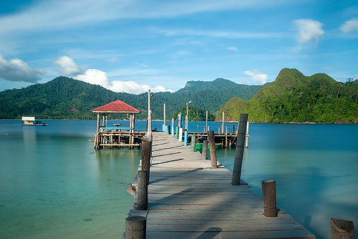 The city of Padang, West Sumatra has a row of beautiful and exotic small islands, one of which you should not miss is Pasumpahan Island. Pasumpahan Island is one of several islands in the waters in front of Padang City.\nBecomes a holiday favorite with family or as a couple on weekends