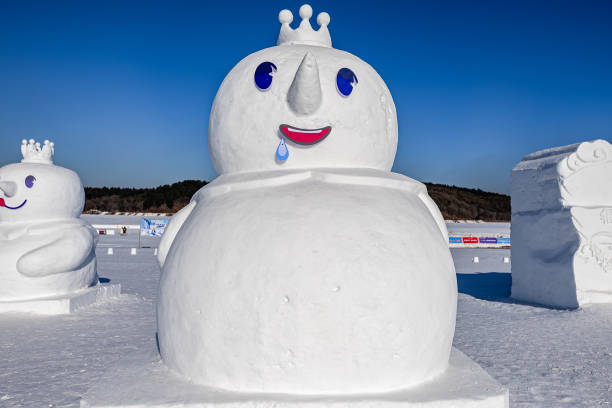 January 9, 2024, Changchun, China, a world composed of 56 lifelike snow sculptures: magical and romantic. These snow sculptures are not only a display of the artists' exquisite carving skills, but also an endless praise of the beauty of ice and snow.