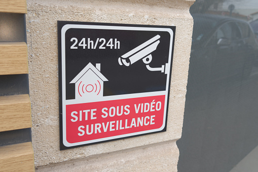 site sous video surveillance french text means CCTV site under video surveillance in operation 24 hours premises protected sign