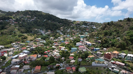 The island of Saint-Vincent is located in the Caribbean Sea between the island of Saint Lucia and the Grenadines archipelago and is part of the Lesser Antilles chain.