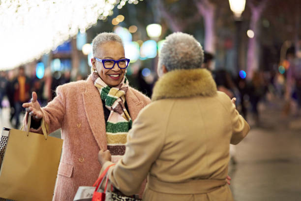 istock Good friends meet while Christmas shopping 1962332166