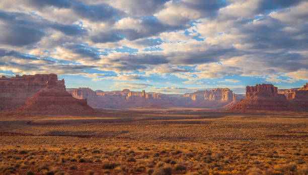 istock Valley Of The Gods 1962396048