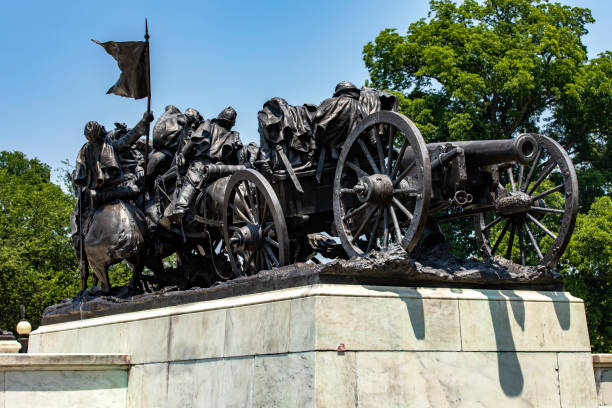 Monument and bronze sculpture to Ulysses S. Grant.