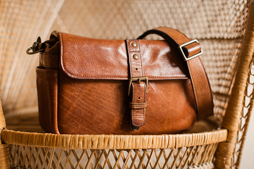 Well-Crafted Brown Leather Crossbody Messenger Camera Bag for Travel