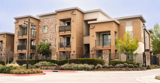 istock Front view of a apartment building 1963070991
