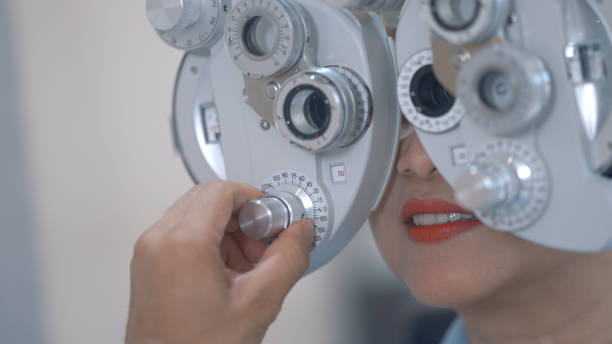 istock Check for eye problems in an eyeglass shop. 1963234223