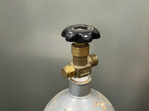 Gas tank valve