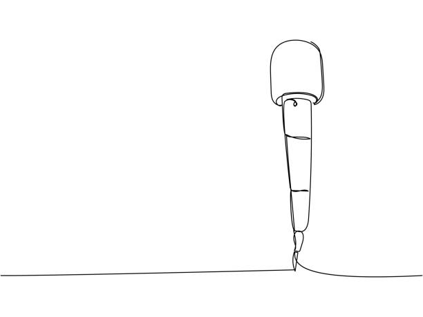 ilustrações de stock, clip art, desenhos animados e ícones de microphone for reporter one line art. continuous line drawing of musical, mic, broadcasting, microphone, radio, music, karaoke, audio, sound, retro, record, broadcast, media - the media paparazzi photographer press conference microphone