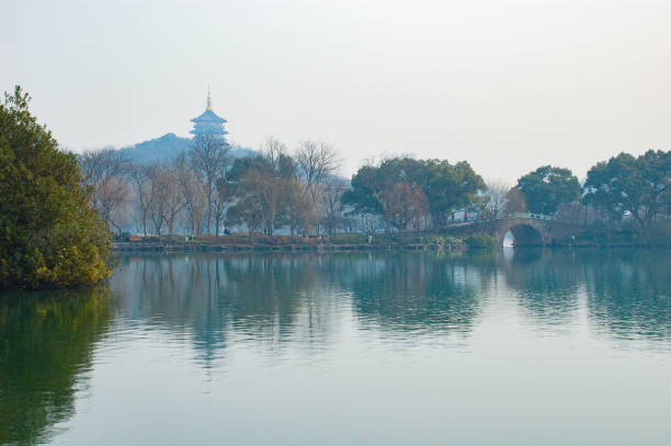 hangzhou west lake - city of china texas - fotografias e filmes do acervo