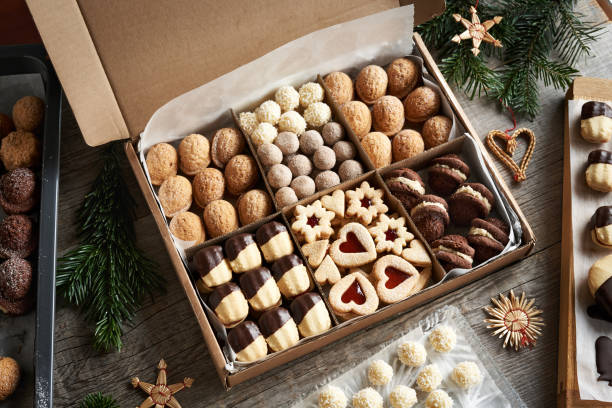 istock Homemade Christmas cookies in a box 1965663559