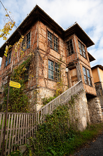 An old house from the Ottoman period with brick walls in Düzce-Konuralp.