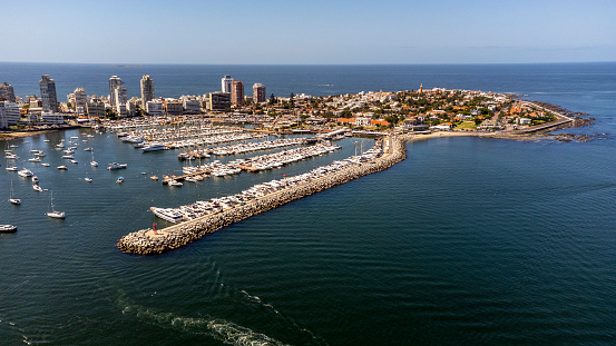 Punta del Este is the most important seaside resort in Uruguay, and one of the most important and exclusive in America.
During the summer, tourists from all over the world, mainly from Argentina, visit this Uruguayan city.