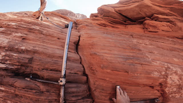 Traveling in USA Southwest: POV hiking in the desert
