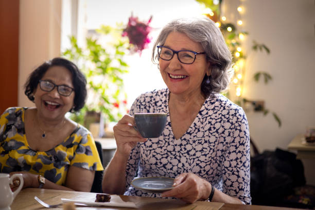 istock Friends & Frothy Lattes 1970297487