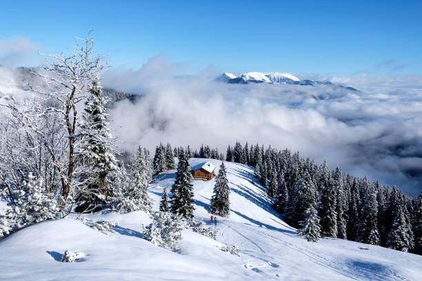 Almhütte in zauberhafter Winterlandschaft