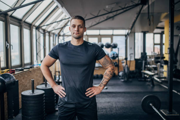 istock Fit man in gym 1970609037