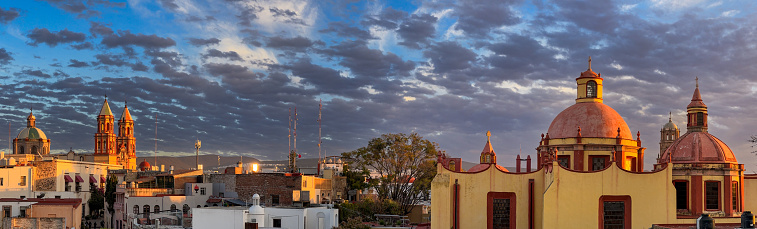 Evening in the unesco listed city center in Querétaro, Mexico