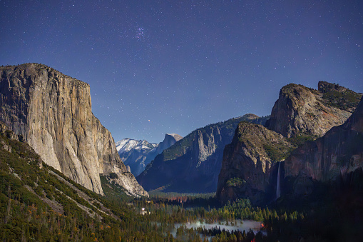 Long exposure at night inside Yosemite National Park