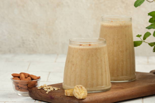 istock Banana Oatmeal Smoothie 1971528447