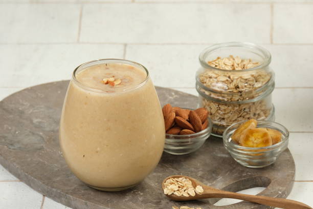 istock Banana Oatmeal Smoothie 1971530417