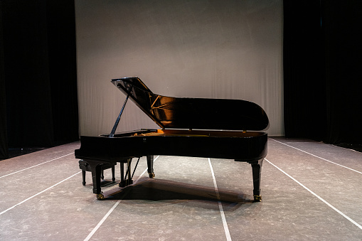 Piano on stage teather