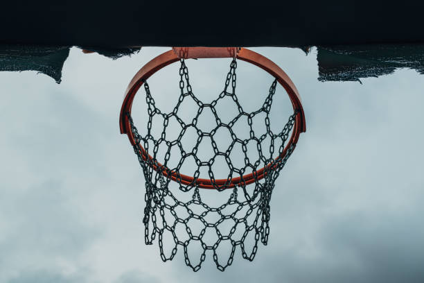Basketball hoop with metal chain net