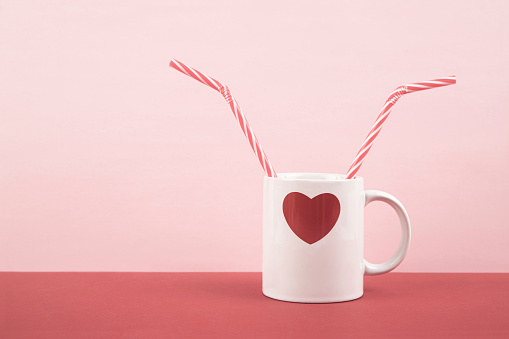 Cup with straws