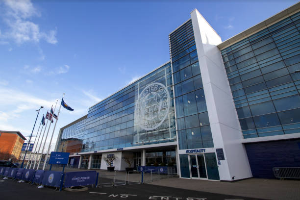 king power stadium jest siedzibą klubu piłkarskiego leicester city football club w leicestershire w wielkiej brytanii - leicester zdjęcia i obrazy z banku zdjęć