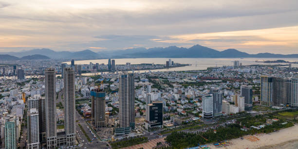 istock Sunrise over Da Nang City and Han river 1975110302
