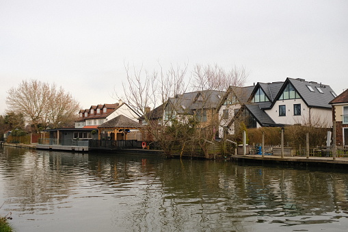 Houses waterside along Lee river canal