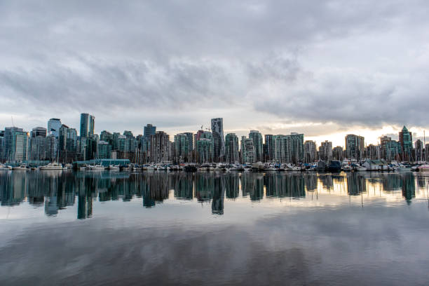 istock Vancouver skyline - Vanncouver, British Columbia 1975305108