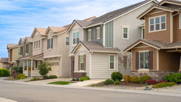 istock Side view of single family homes 1976119257