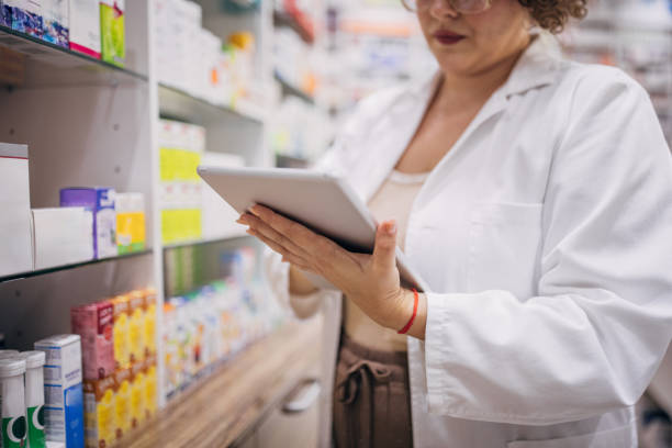 istock Woman working at the pharmacy 1976292190