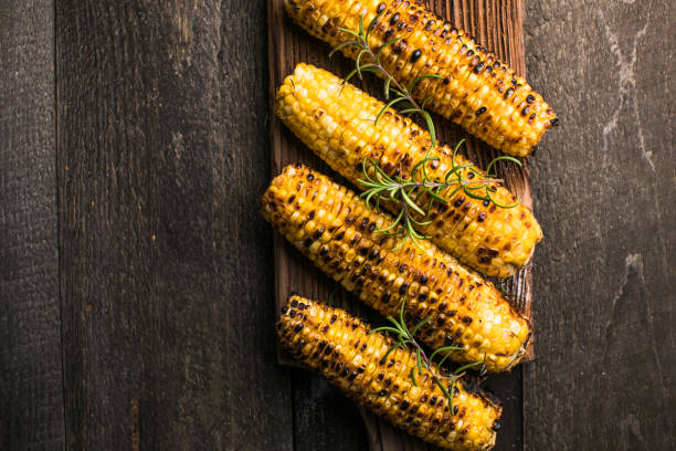 istock Organic Grilled Corn on the Cob Ready to Eat 1976368604