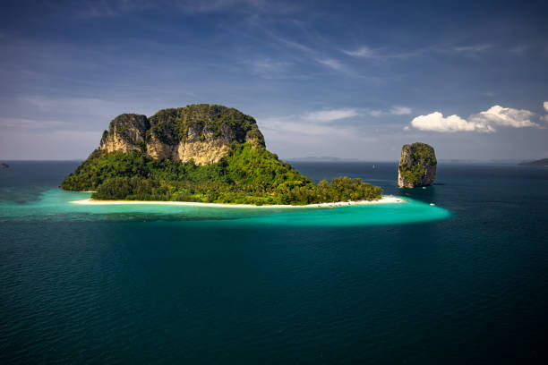 krabi thailand - travelogue стоковые фото и изображения