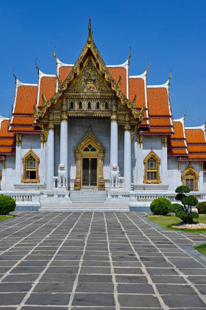 istock Marble Temple (Wat Benchamabophit) Bangkok, Thailand 1977105095