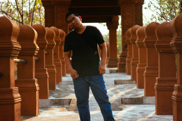 thai man in black shirt