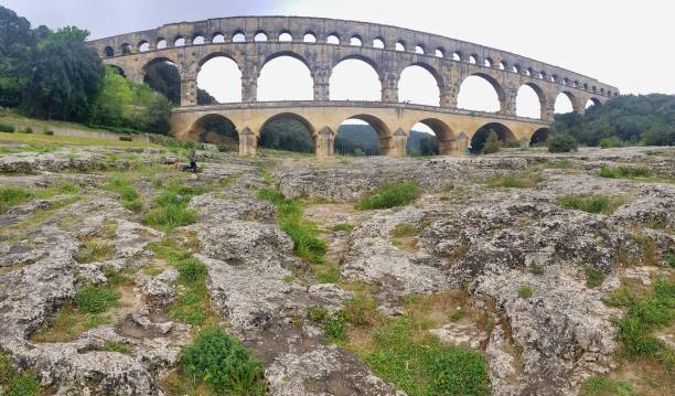 퐁 뒤 가르 (pont du gard), 배경으로 사진, 배경으로 사진 - france camargue camargue horse ancient 뉴스 사진 이미지