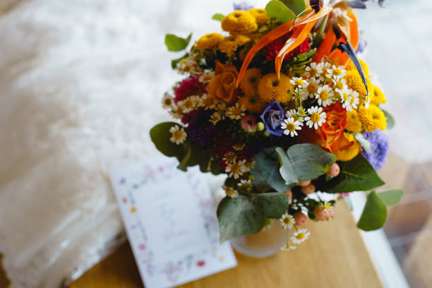 wedding flowers bride bouquet groom