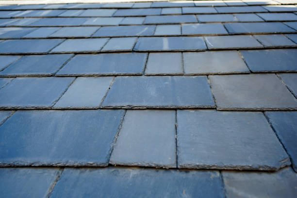 A roof made of stone flakes