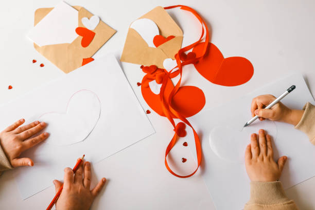 istock Child doing creativity for mother, holiday concept 1978594164