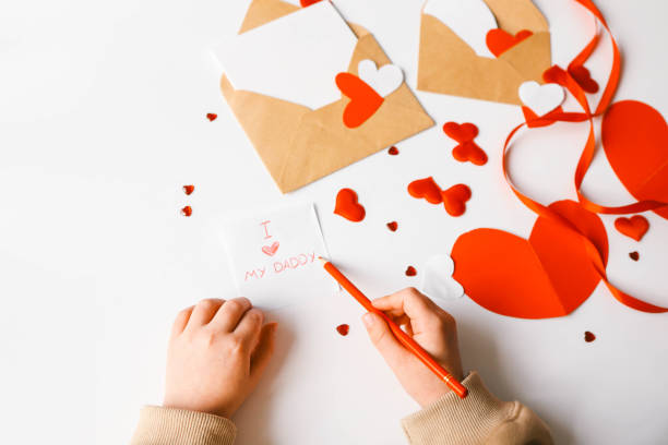 istock Text: I love daddy, children's creativity surprise 1978594165