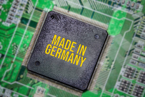 ein motherboard in einem computer und cpu made in germany - made in germany stock-fotos und bilder