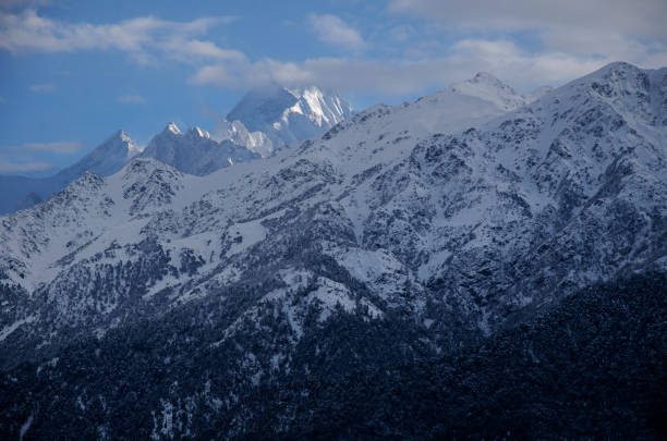 istock Himalayan mountain range at Munsyari, Uttarakhand, India, Asia. 1979955105