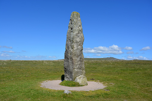 Merrivale Menhir Standing Stone, a prehistoric antiquity associated with the Neolithic to Middle Bronze Age settlement site. Merrivale Prehistoric Settlement, Dartmoor National Park, Devon, England