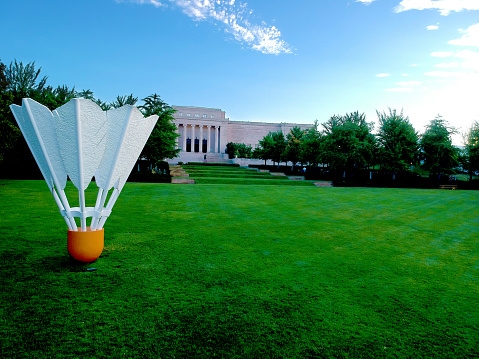 The Nelson-Atkins Museum of Art in Kansas City - World’s Largest Shuttlecock