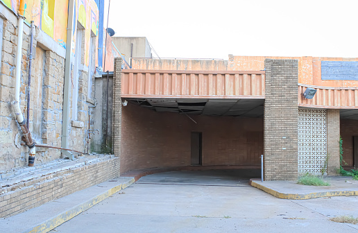 An orange tunnel on a Mid-century modern building in Mineral Wells, Texas